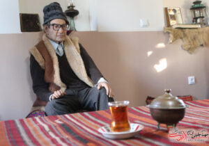 شهریار از دل این خانه کاهگلی جهانی شد