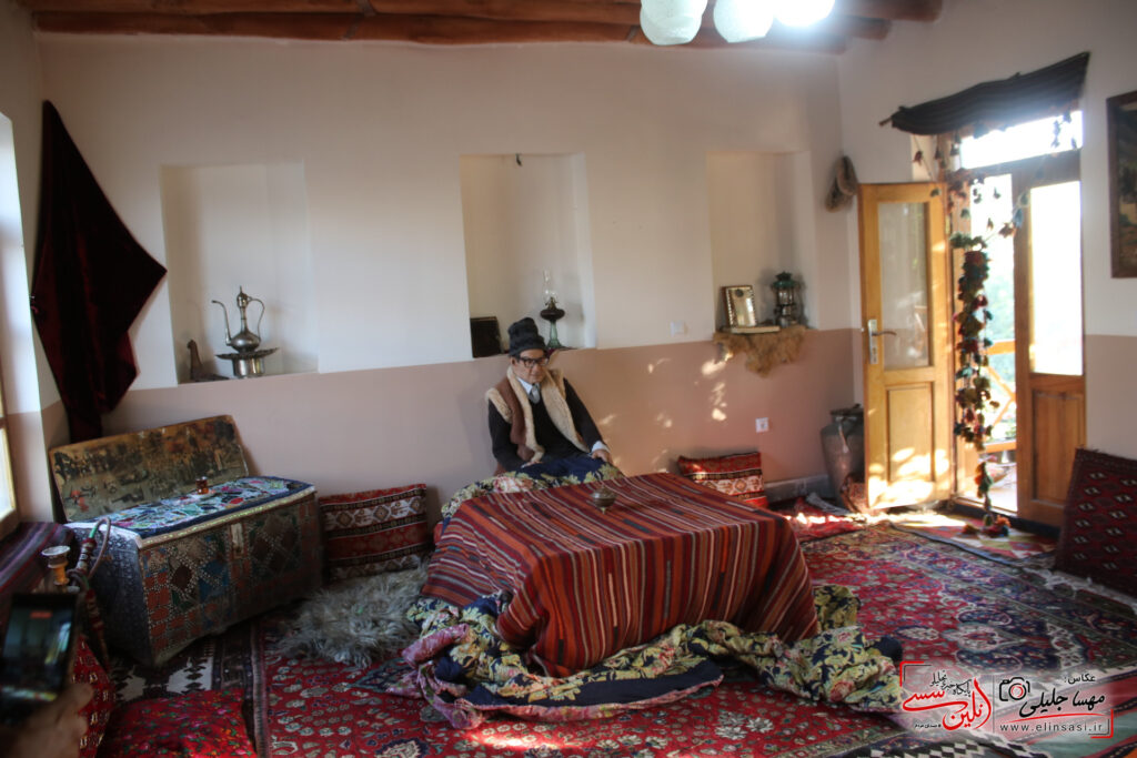شهریار از دل این خانه کاهگلی جهانی شد